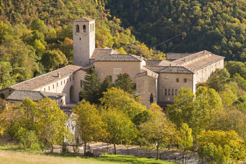 Monastero di Fonte Avellana guida viaggio