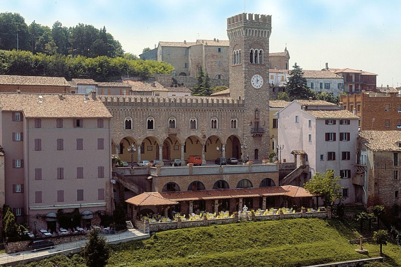 bertinoro cosa vedere e cosa fare guida viaggio