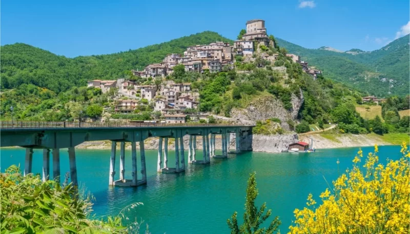 castel di tora cosa fare e vedere