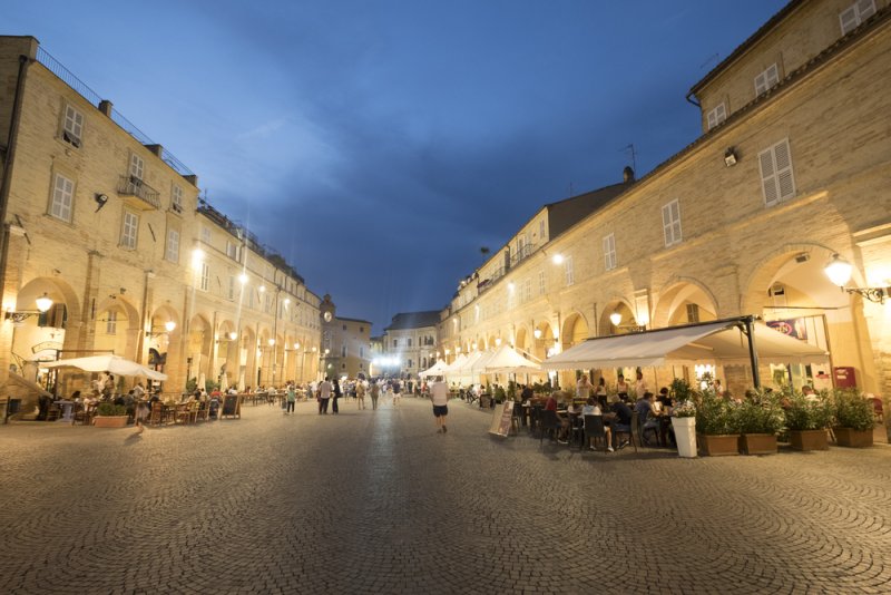 fermo guida viaggio cosa fare