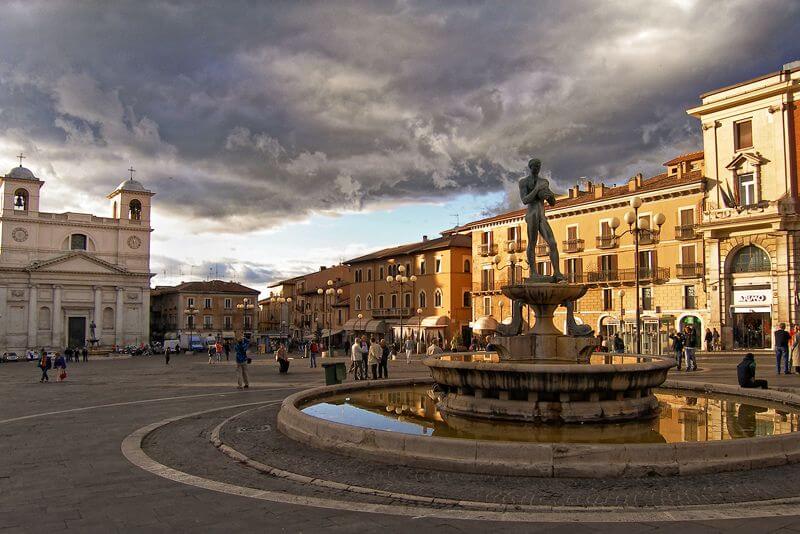 laquila cosa vedere guida viaggio