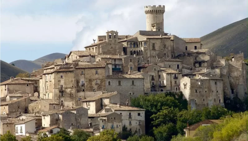 Santo Stefano di Sessanio guida viaggio itinerario