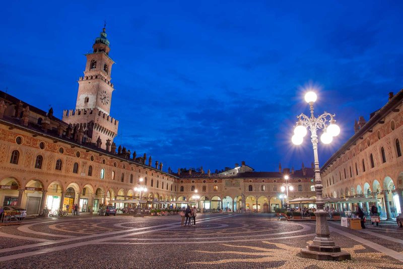 Vigevano cosa vedere guida viaggio