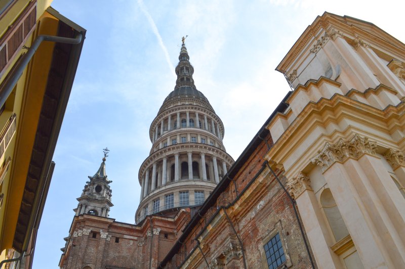 novara guida viaggio cosa fare